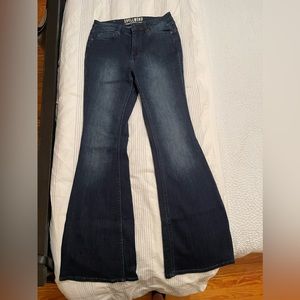 Idylwind by Miranda Lambert Dark Wash high rise super flare Jean